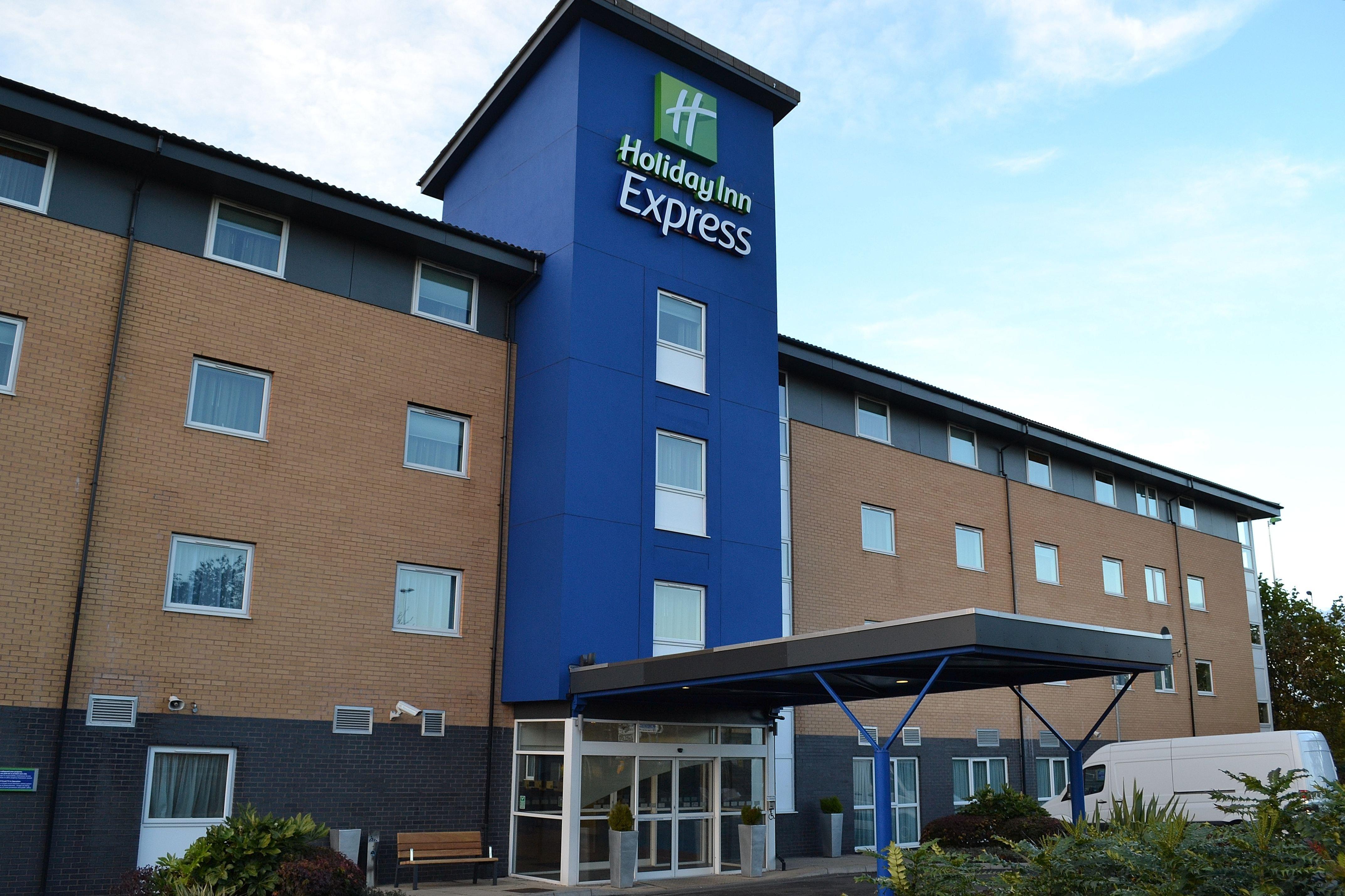 Holiday Inn Express Birmingham Star City By Ihg Exterior photo