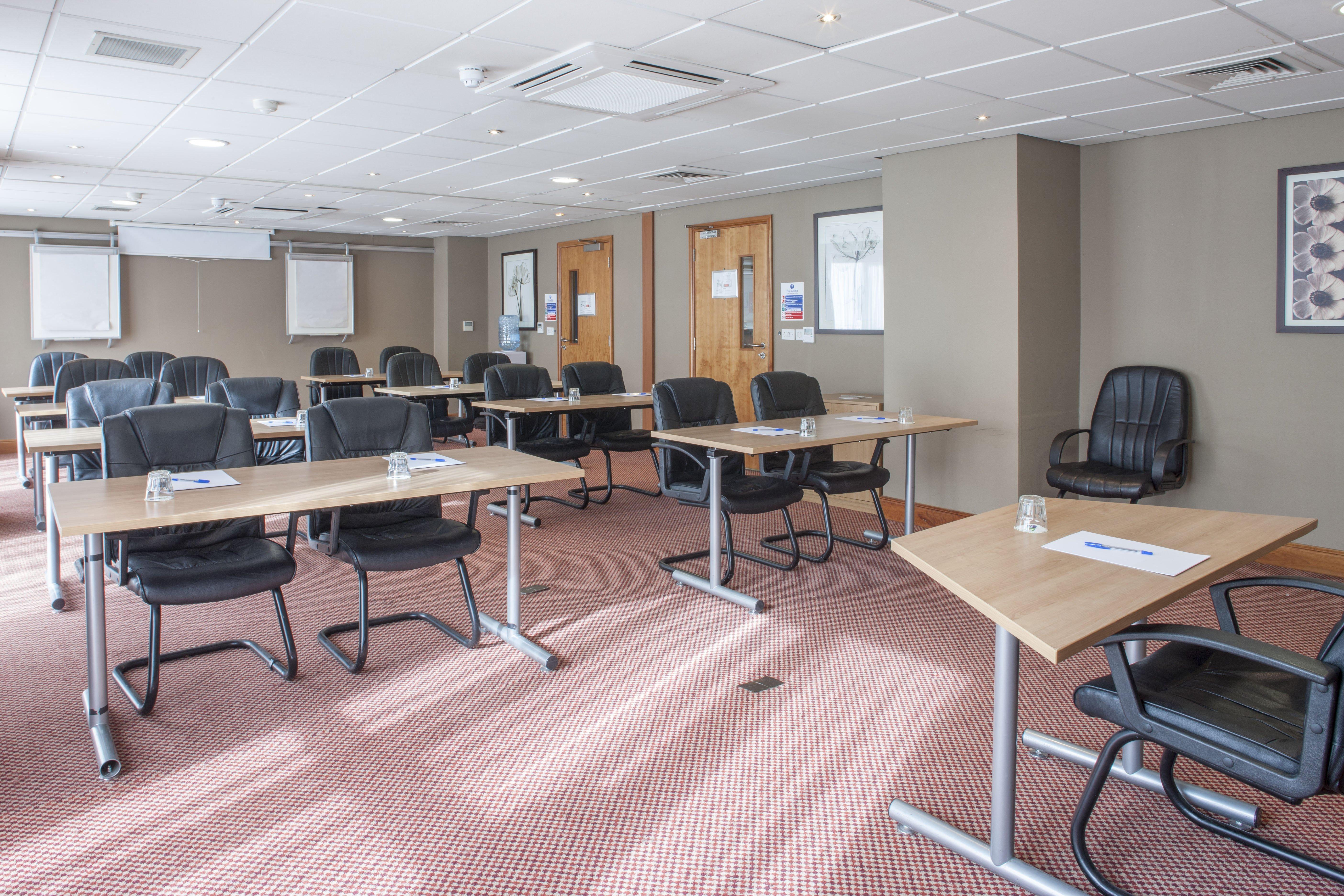 Holiday Inn Express Birmingham Star City By Ihg Exterior photo
