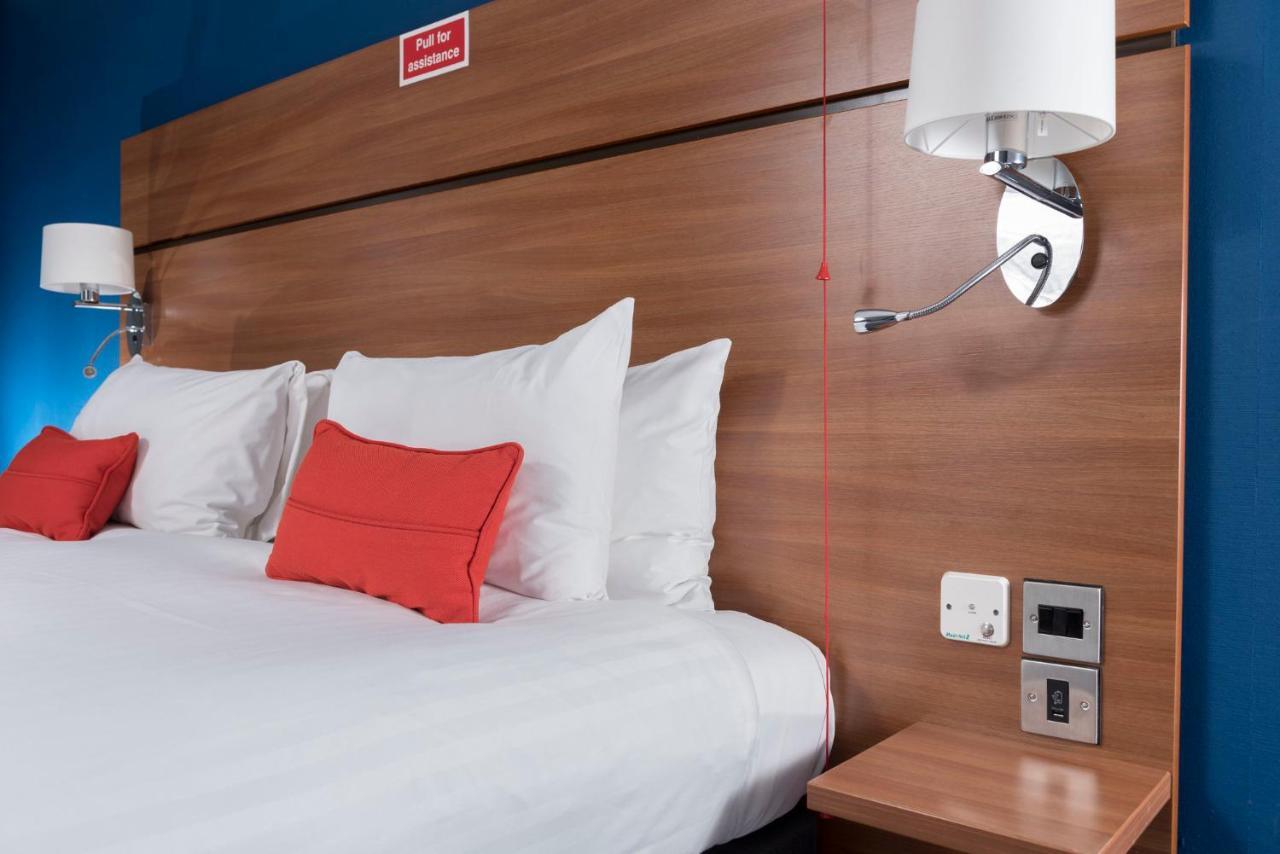 Holiday Inn Express Birmingham Star City By Ihg Exterior photo