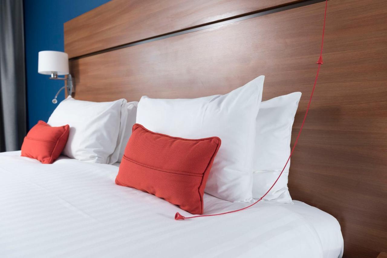 Holiday Inn Express Birmingham Star City By Ihg Exterior photo
